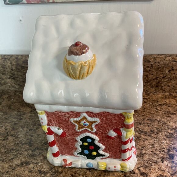 Vintage World Bazaars Gingerbread House Christmas Cookie Jar - Picture 4 of 12